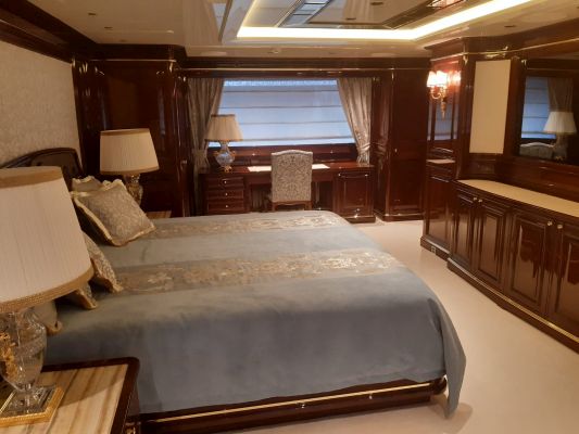 Cabina Armatore in noce